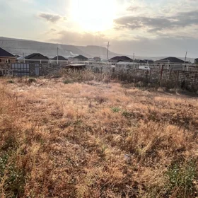 Baku-da nan sot torpaq satılır - Şəkil 2