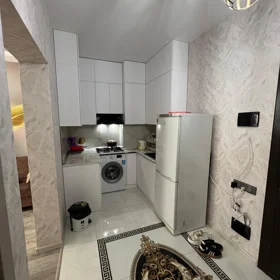 In Baku 90.0 m² apartment is for rent - Image 2