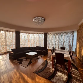 In Baku 200.0 m² apartment is for rent - Image 3