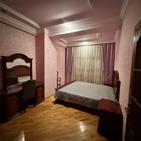 In Baku 145.0 m² apartment is for rent - Image 4