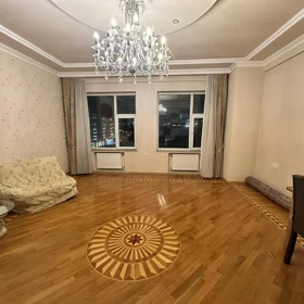 In Baku 145.0 m² apartment is for rent - Image 5