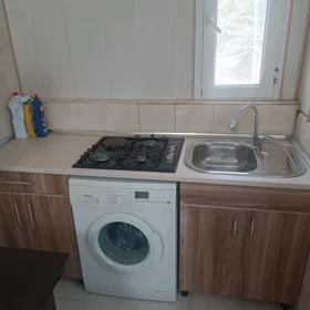 In Baku 80.0 m² house with 3.0 rooms is for rent - Image 4