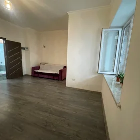 In Baku 40.0 m² apartment is for rent - Image 3