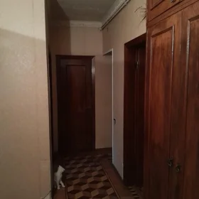 In Baku 100.0 m² apartment is for sale - Image 2