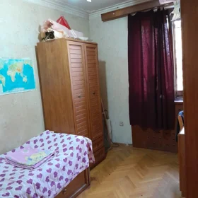 In Baku 100.0 m² apartment is for sale - Image 4