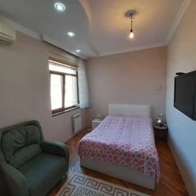 In Baku 75.0 m² apartment is for rent - Image 2