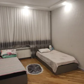 In Baku 141.0 m² apartment is for rent - Image 2