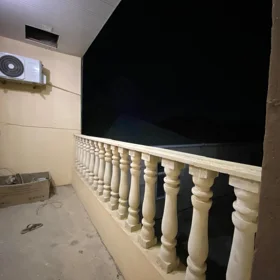 In Baku 160.0 m² house with 4.0 rooms is for rent - Image 2