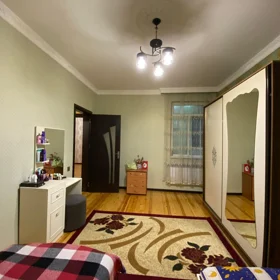 In Baku 160.0 m² house with 4.0 rooms is for rent - Image 4