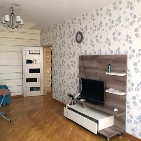 In Baku 70.0 m² apartment is for rent - Image 2