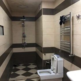 In Baku 70.0 m² apartment is for rent - Image 5