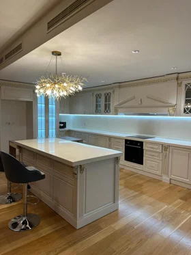 In Baku 220.0 m² apartment is for rent - Image 5