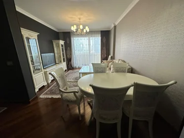 In Baku 85.0 m² apartment is for rent - Image 3