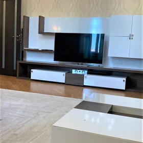 In Baku 140.0 m² apartment is for sale - Image 2
