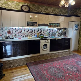 In Baku 370.0 m² house with 5.0 rooms is for sale - Image 4