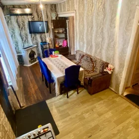 In Baku 90.0 m² house with 7.0 rooms is for sale - Image 2