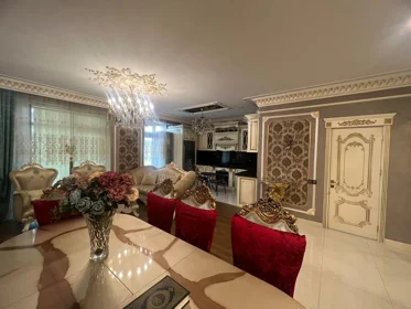 In Baku 110.0 m² apartment is for rent - Image 3