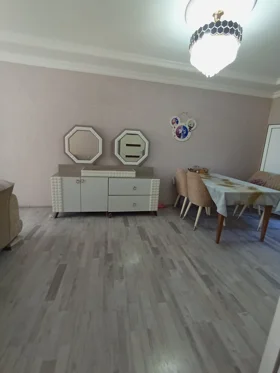 In Baku 140.0 m² house with 5.0 rooms is for rent - Изображение 2