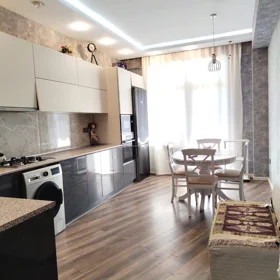 In Baku 119.0 m² apartment is for rent - Image 4