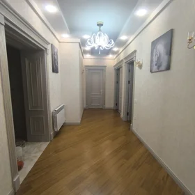 In Baku 150.0 m² apartment is for rent - Изображение 2
