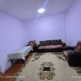 In Baku 66.0 m² house with 3.0 rooms is for rent