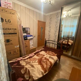 In Baku 90.0 m² house with 3.0 rooms is for sale - Image 3