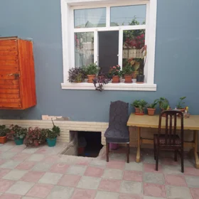 In Baku 130.0 m² house with 4.0 rooms is for sale - Image 3