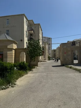 In Baku 68.0 m² apartment is for sale - Image 2