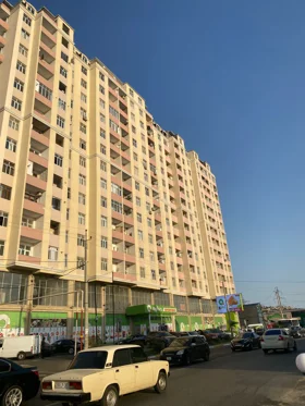 In Baku 94.0 m² apartment is for sale - Image 2