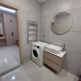 In Baku 612.0 m² apartment is for rent - Image 4