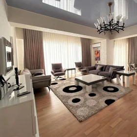 In Baku 182.0 m² apartment is for rent - Image 2