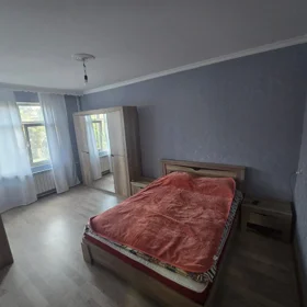 In Baku 70.0 m² apartment is for rent - Image 3