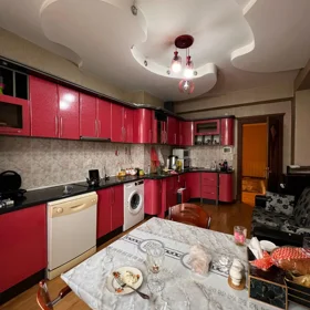 In Baku 185.0 m² apartment is for rent - Изображение 2