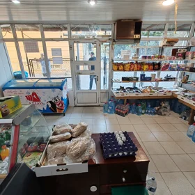 In Baku 96.0 m² commercial is for sale