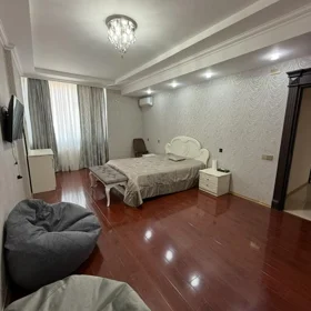 In Baku 115.0 m² apartment is for rent - Image 5