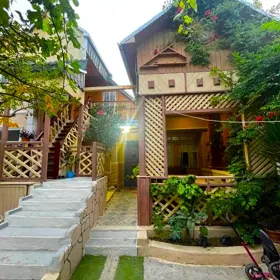In Baku 155.0 m² house with 6.0 rooms is for sale