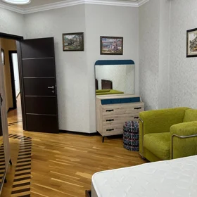 In Baku 137.0 m² apartment is for sale - Image 2