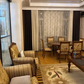 In Baku 137.0 m² apartment is for sale - Image 4