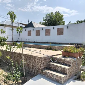 In Baku 250.0 m² house with 4.0 rooms is for rent - Image 4