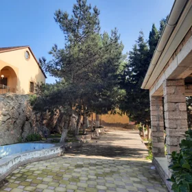 In Baku 230.0 m² house with 5.0 rooms is for sale - Image 4