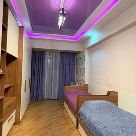 In Baku 145.0 m² apartment is for rent - Image 3