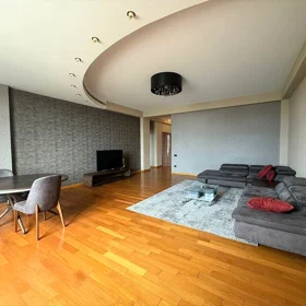 In Baku 175.0 m² apartment is for rent - Image 3