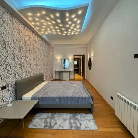 In Baku 175.0 m² apartment is for rent - Image 5
