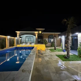 In Baku 200.0 m² house with 4.0 rooms is for sale - Image 4