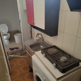 In Baku 45.0 m² house with 2.0 rooms is for rent - Image 5