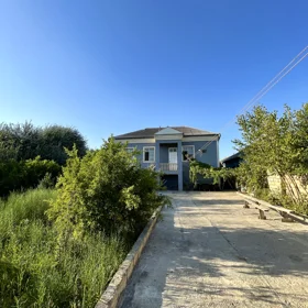In Baku 110.0 m² house with 4.0 rooms is for sale - Image 3