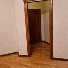 In Baku 145.0 m² apartment is for sale - Image 3