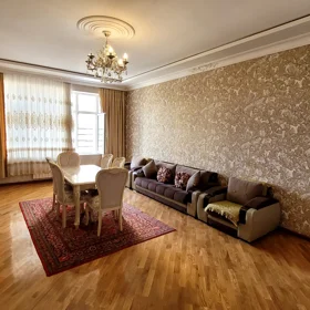 In Baku 100.0 m² apartment is for rent - Image 2