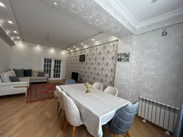 In Baku 106.0 m² apartment is for sale - Image 2