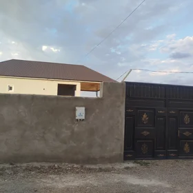 In Tovuz rayonu 118.0 m² house with 4.0 rooms is for sale - Image 2
